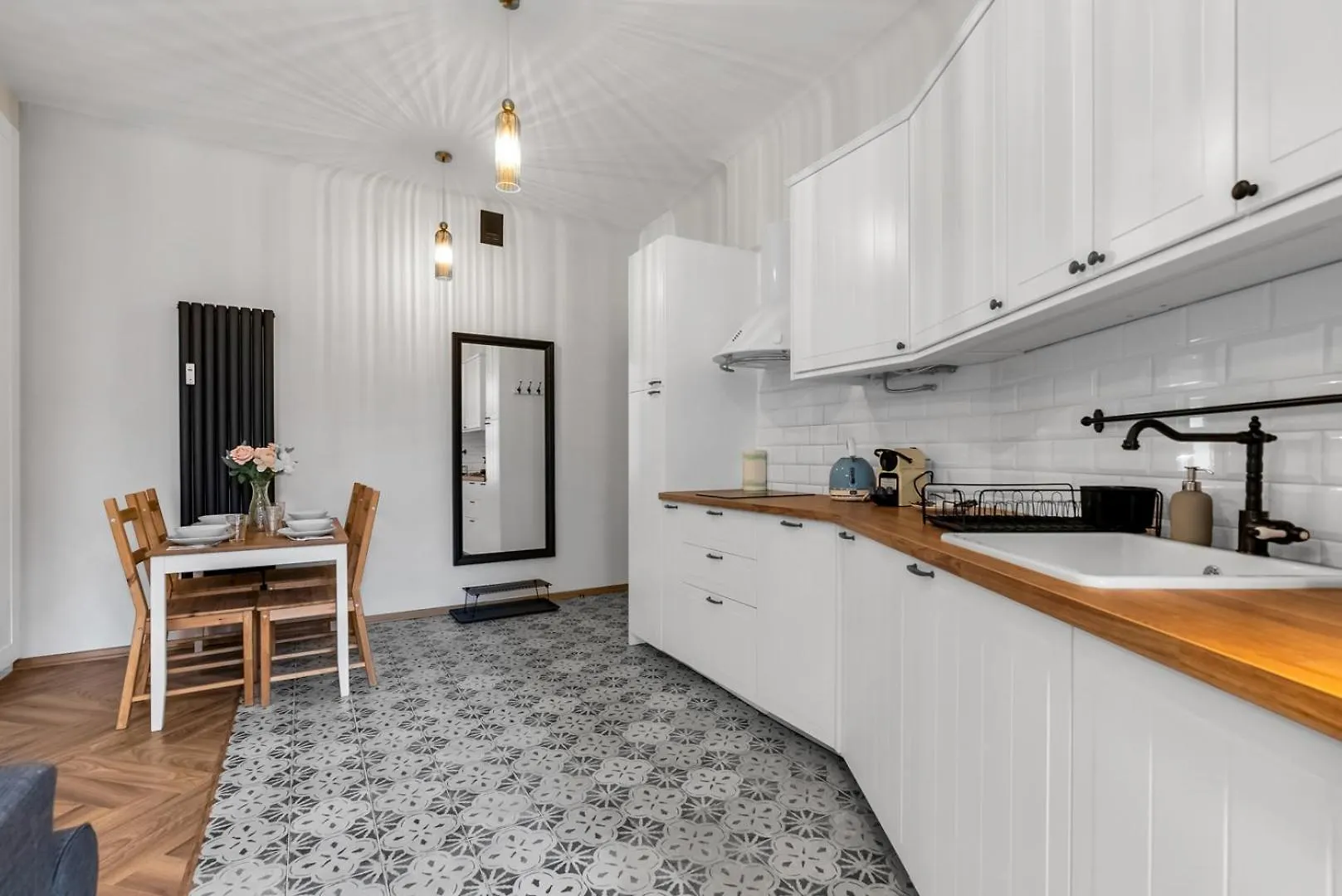 Chocimska Studio - Top Location, Tram&Shops Nearby - By Rentujemy Varsó 0*,  Lengyelország