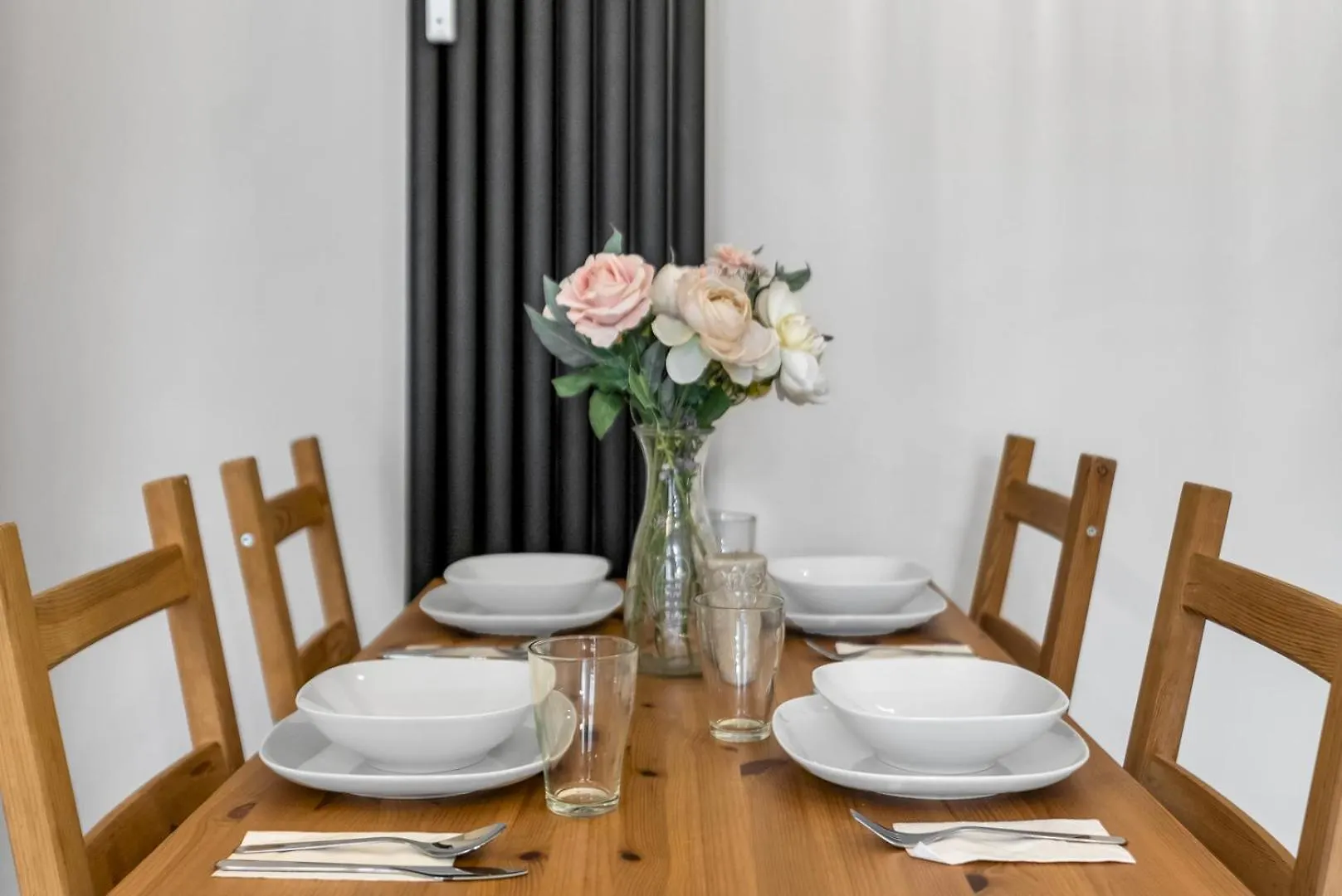 Chocimska Studio - Top Location, Tram&Shops Nearby - By Rentujemy Warsaw
